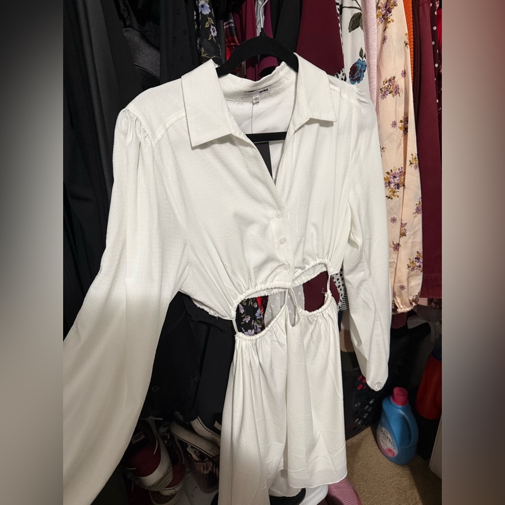 BRAND NEW FASHION NOVA White Cut-Out Long Sleeve Dress